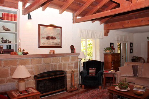 The living room of a 1945 Adobe House on the Martinez Home Tour