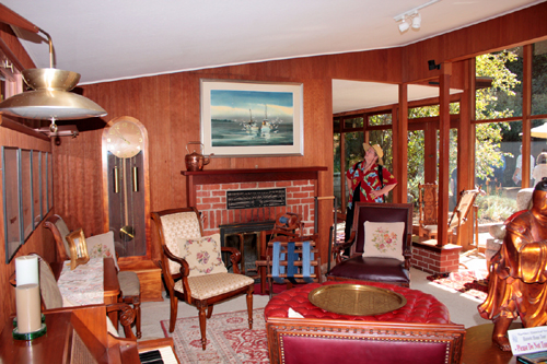 The living room of a Frank Lloyd Wright Inspired Ranch House on the Martinez Home Tour
